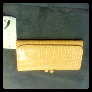 Nine West yellow leather wallet